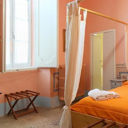 Bed & Breakfast B&B Dimora Muzio And Restaurant 3*