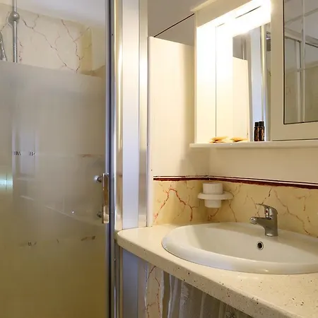 לינה וארוחת בוקר Dimora Muzio And Restaurant גאליפולי