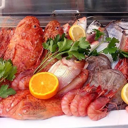 לינה וארוחת בוקר Dimora Muzio And Restaurant 3*