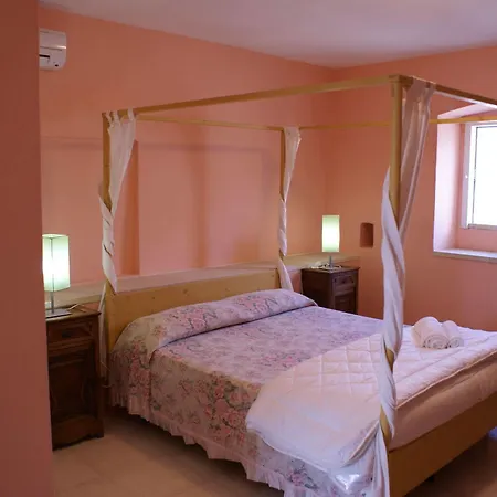 לינה וארוחת בוקר Dimora Muzio And Restaurant 3*